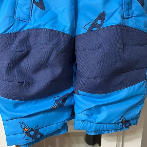 NWT Cat & Jack Vibrant Blue Infant Snowsuit with a Rocket Print - Picture 11 of 12